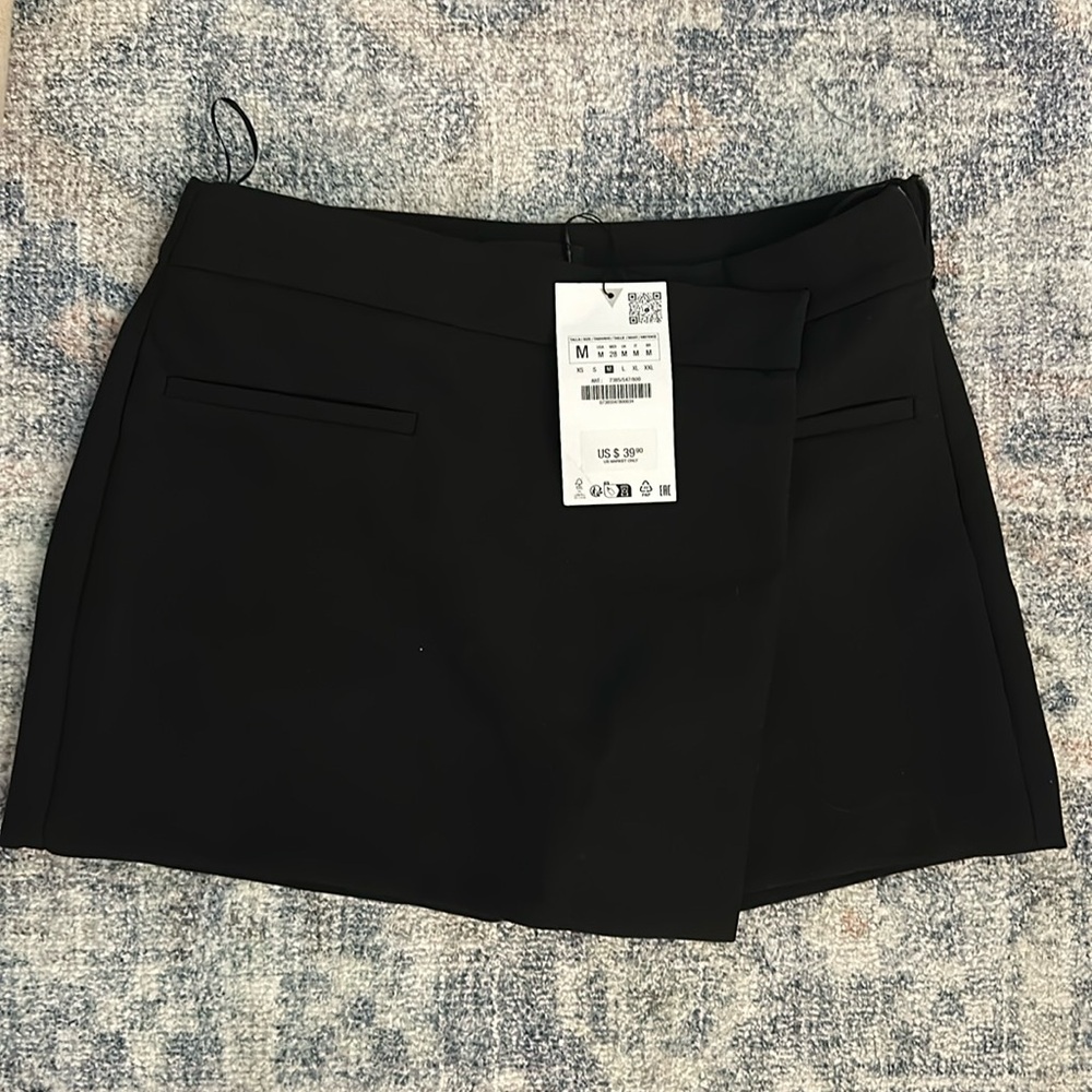 Zara Black Skort Brand New